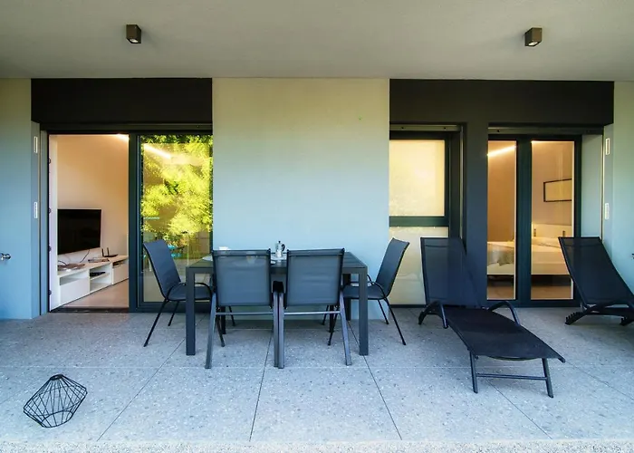 My Venini - By Myhomeincomo Apartment