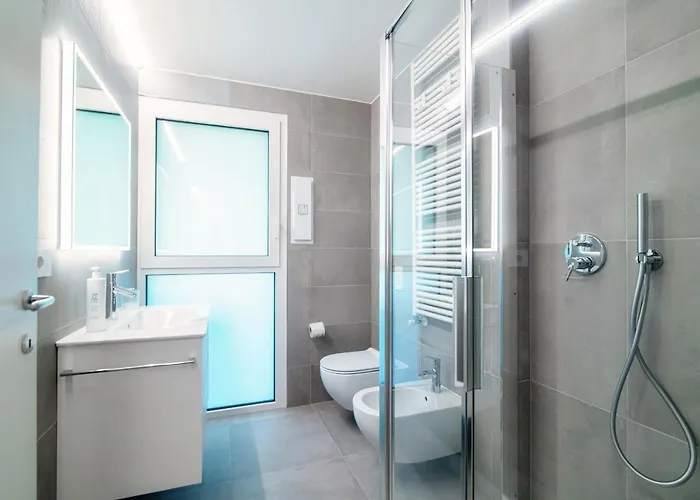 My Venini - By Myhomeincomo Apartment Como